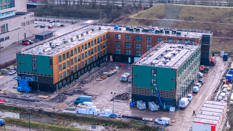 De flexwoningen van Bloemkwartier in aanbouw